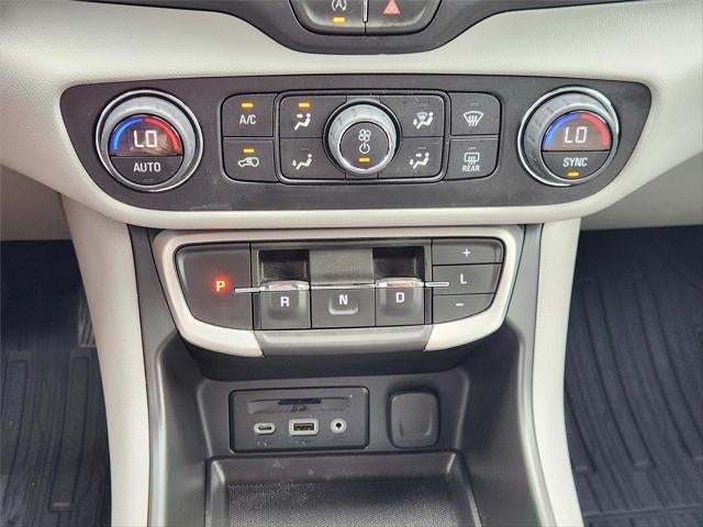2023 GMC TERRAIN Base