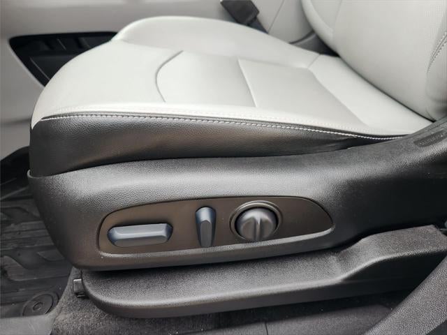 2023 GMC TERRAIN Base