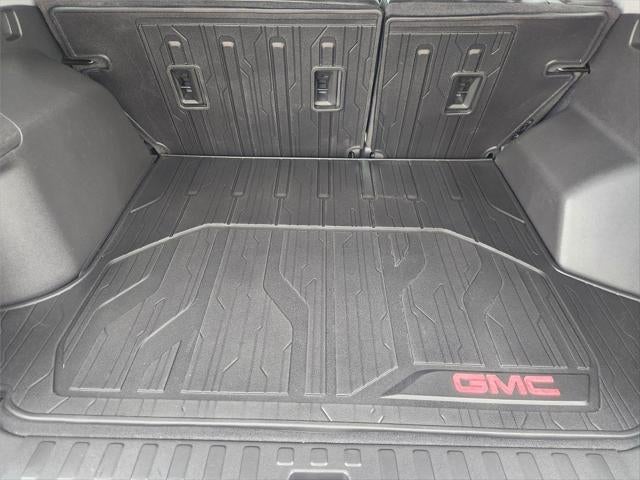 2023 GMC TERRAIN Base