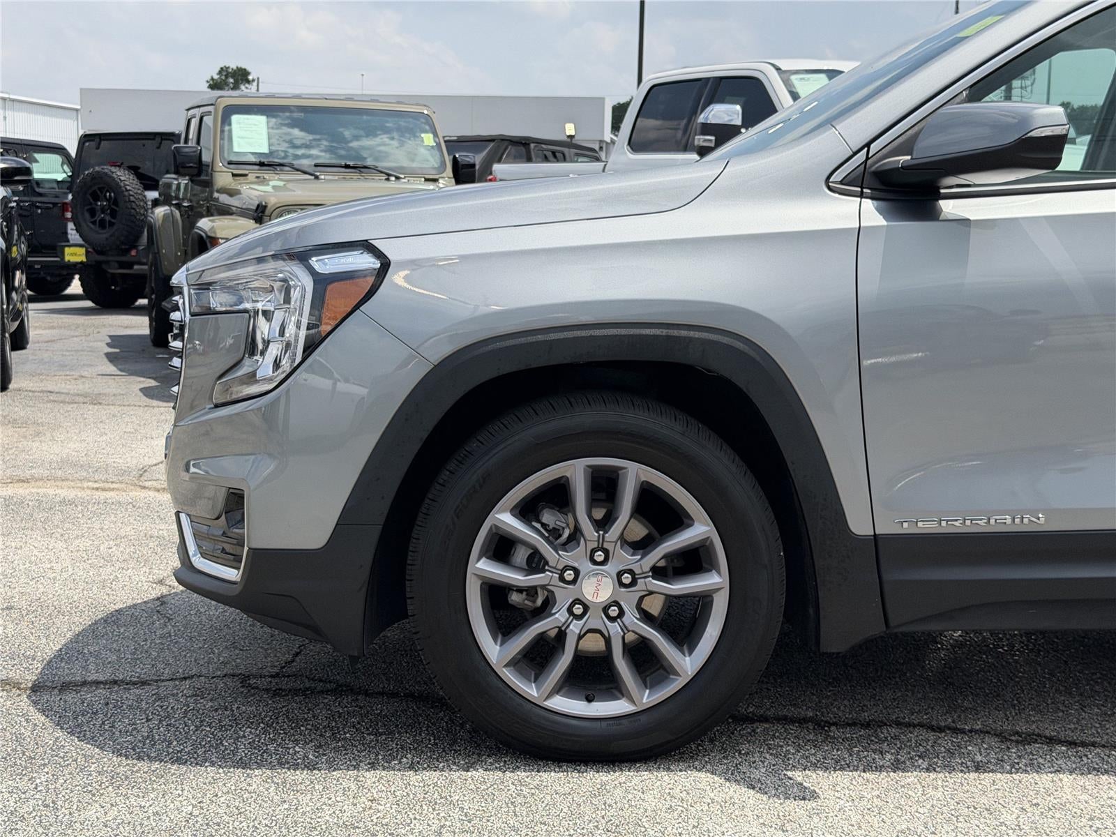 2024 GMC TERRAIN SLT