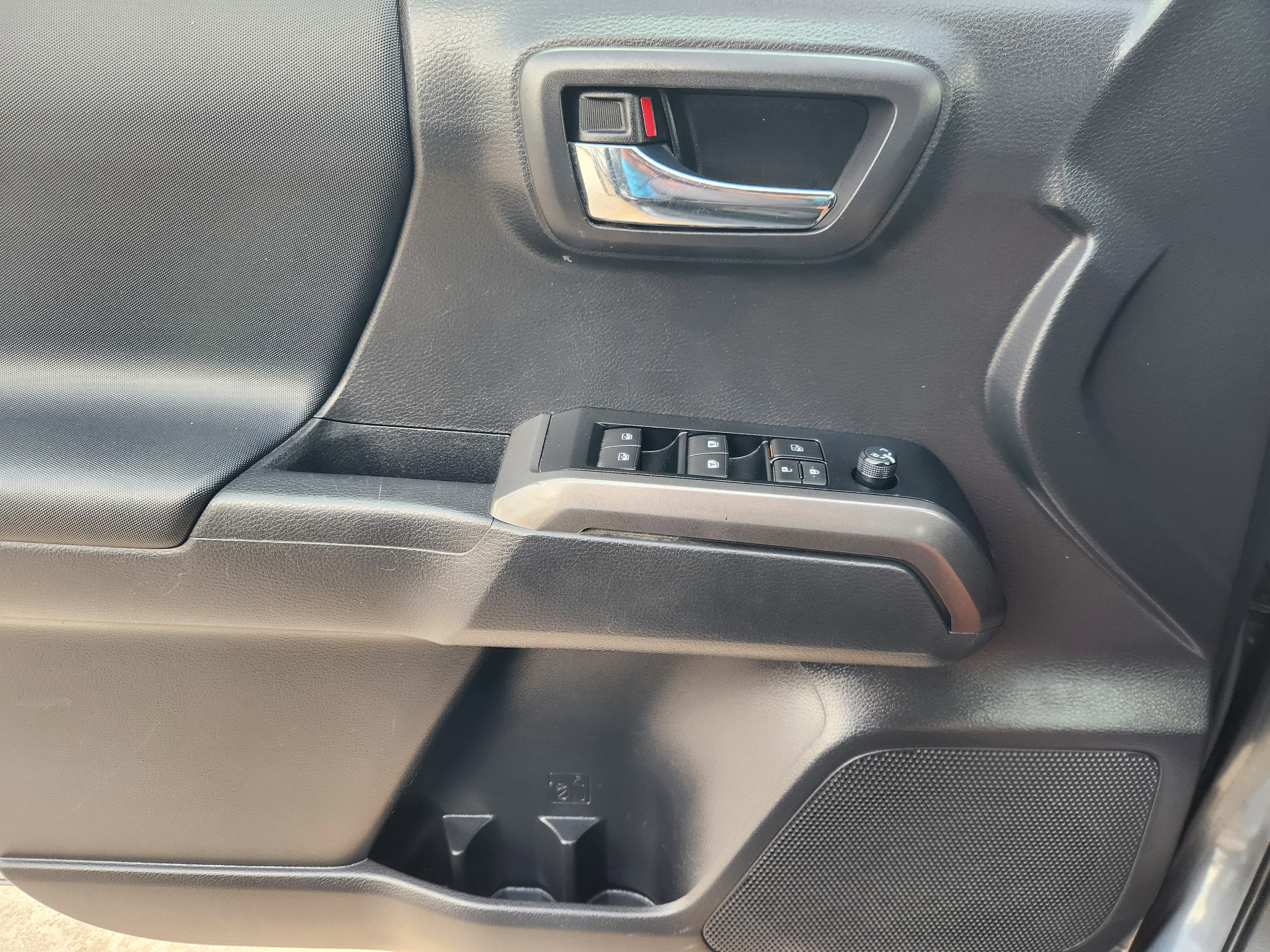 2023 Toyota Tacoma SR5 - Photo 22