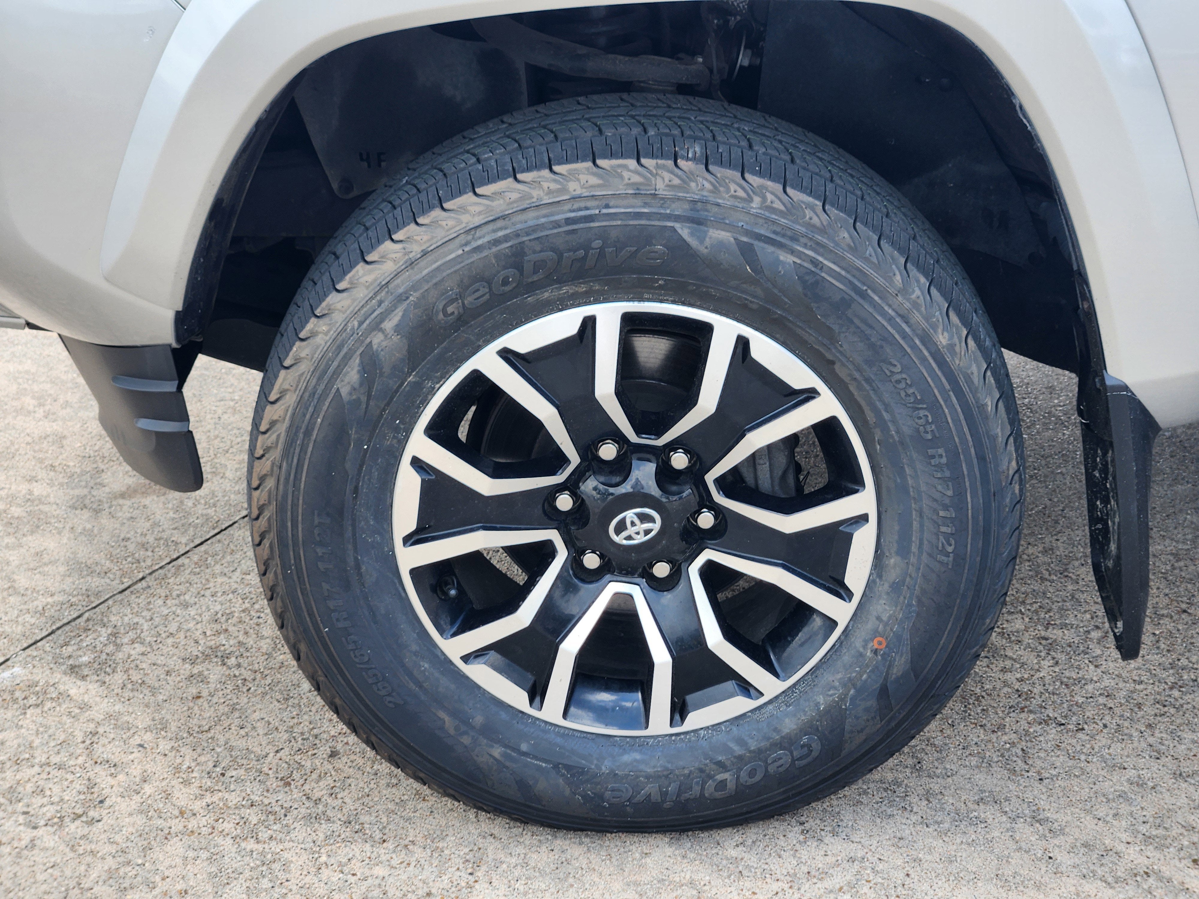 2023 Toyota Tacoma TRD Sport V6