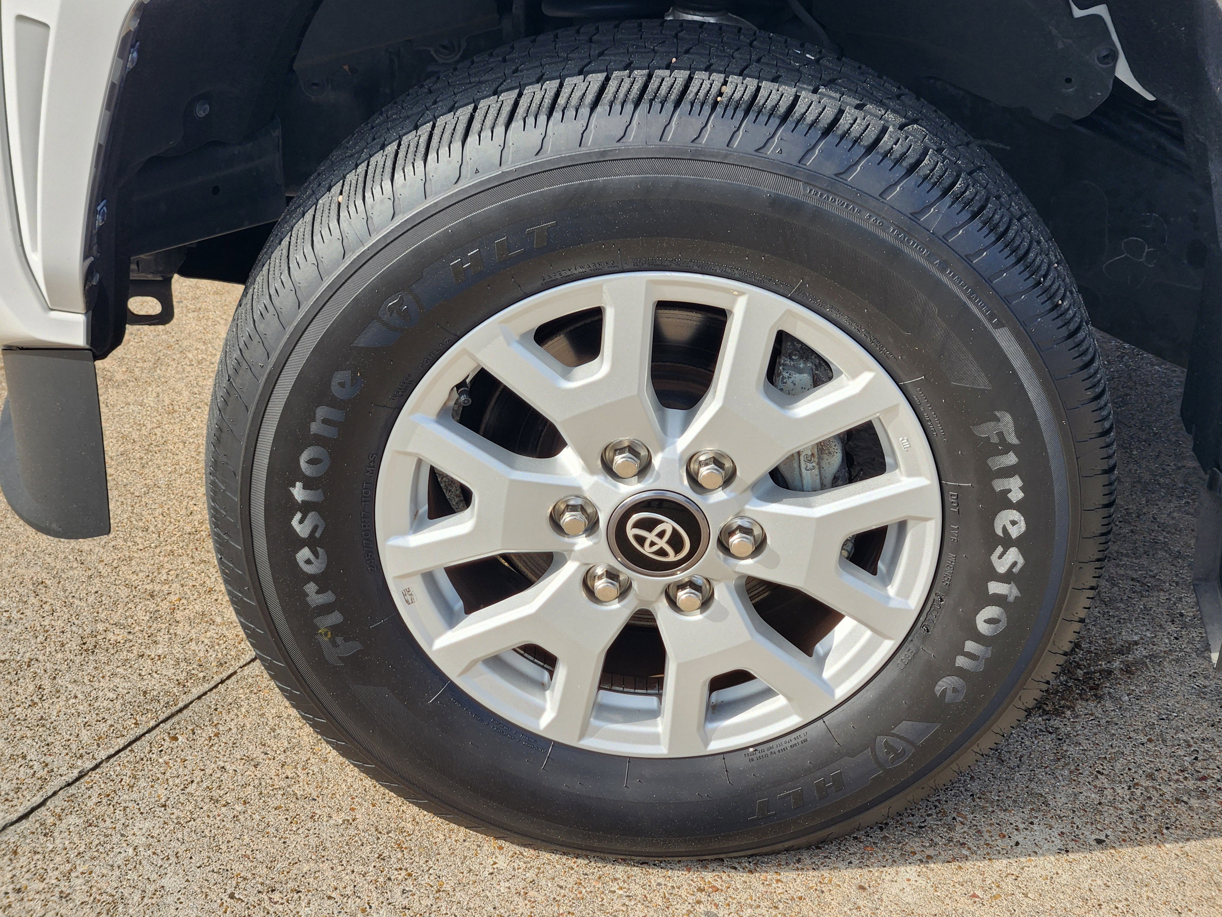 2024 Toyota Tacoma SR5