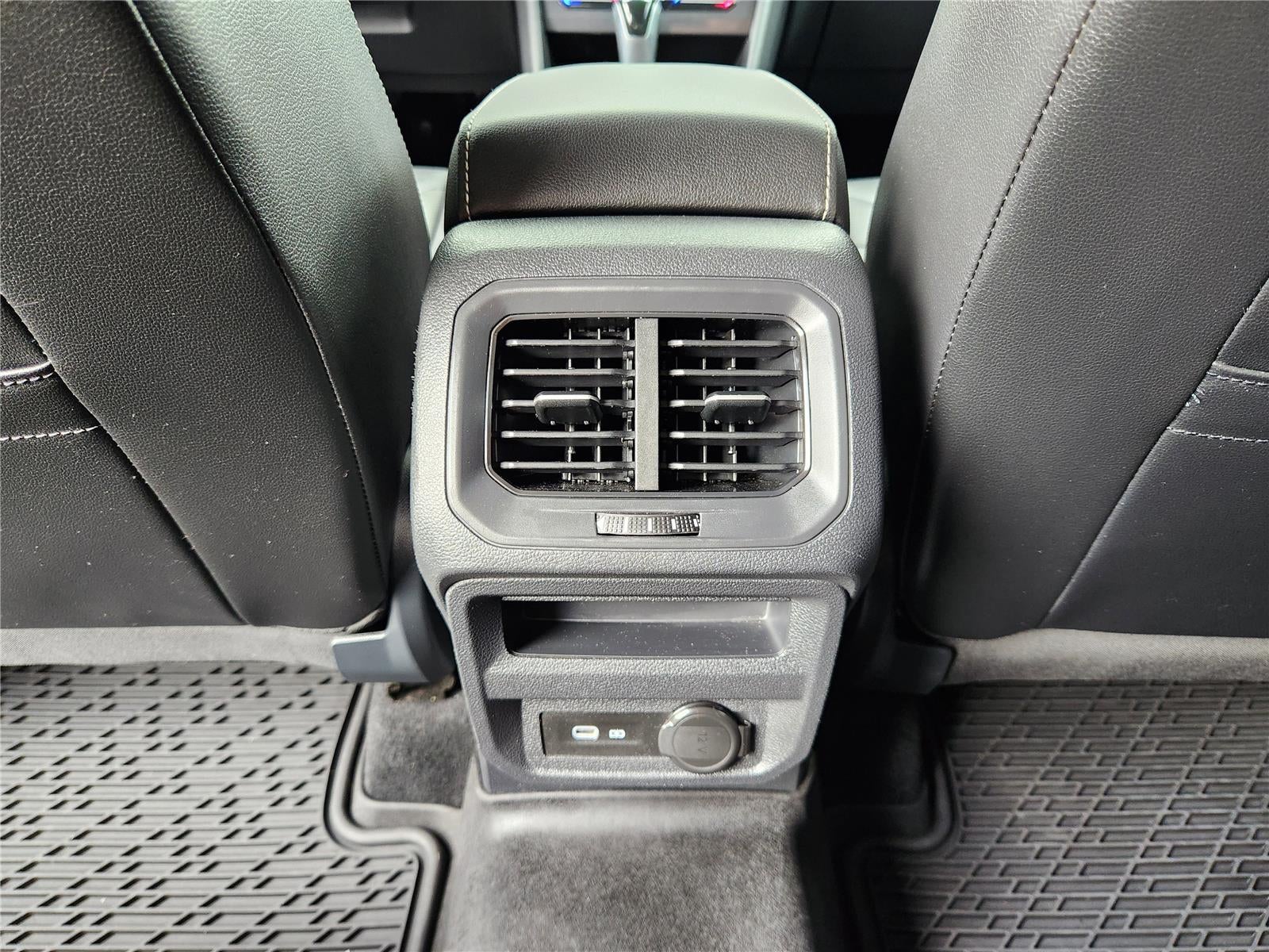 2024 Volkswagen Tiguan SEL R-Line