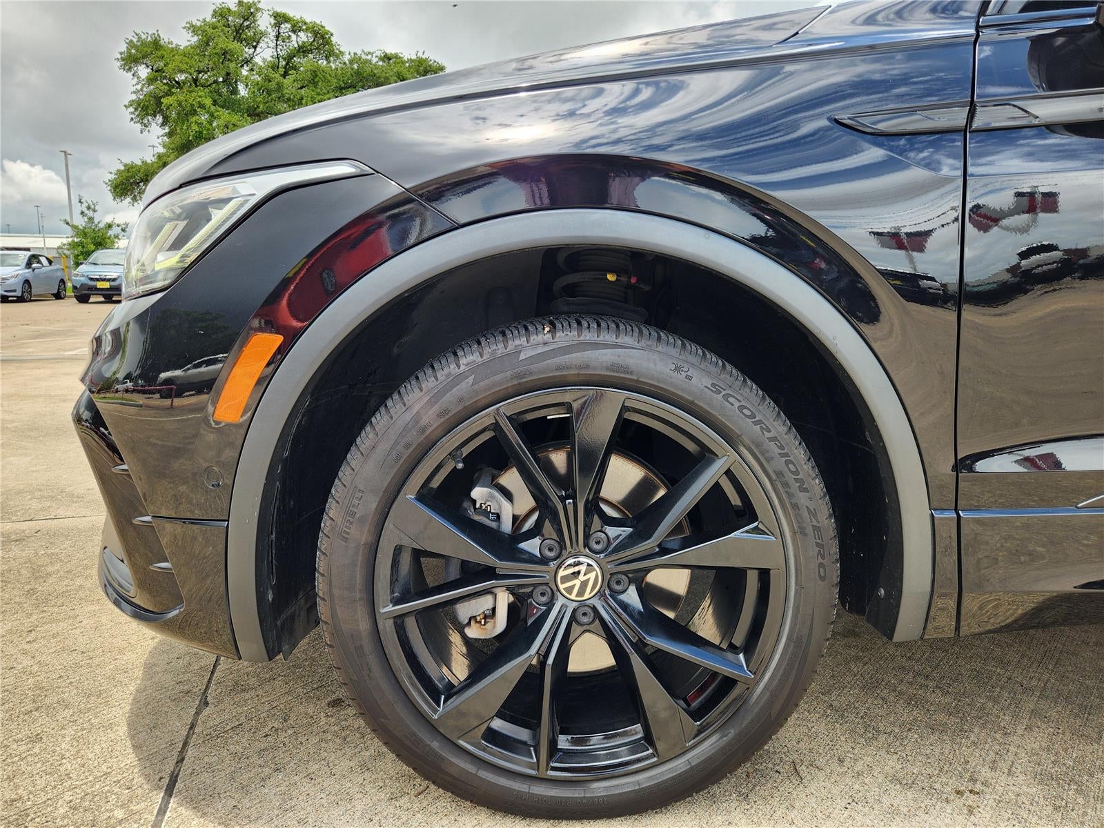 2024 Volkswagen Tiguan SEL R-Line