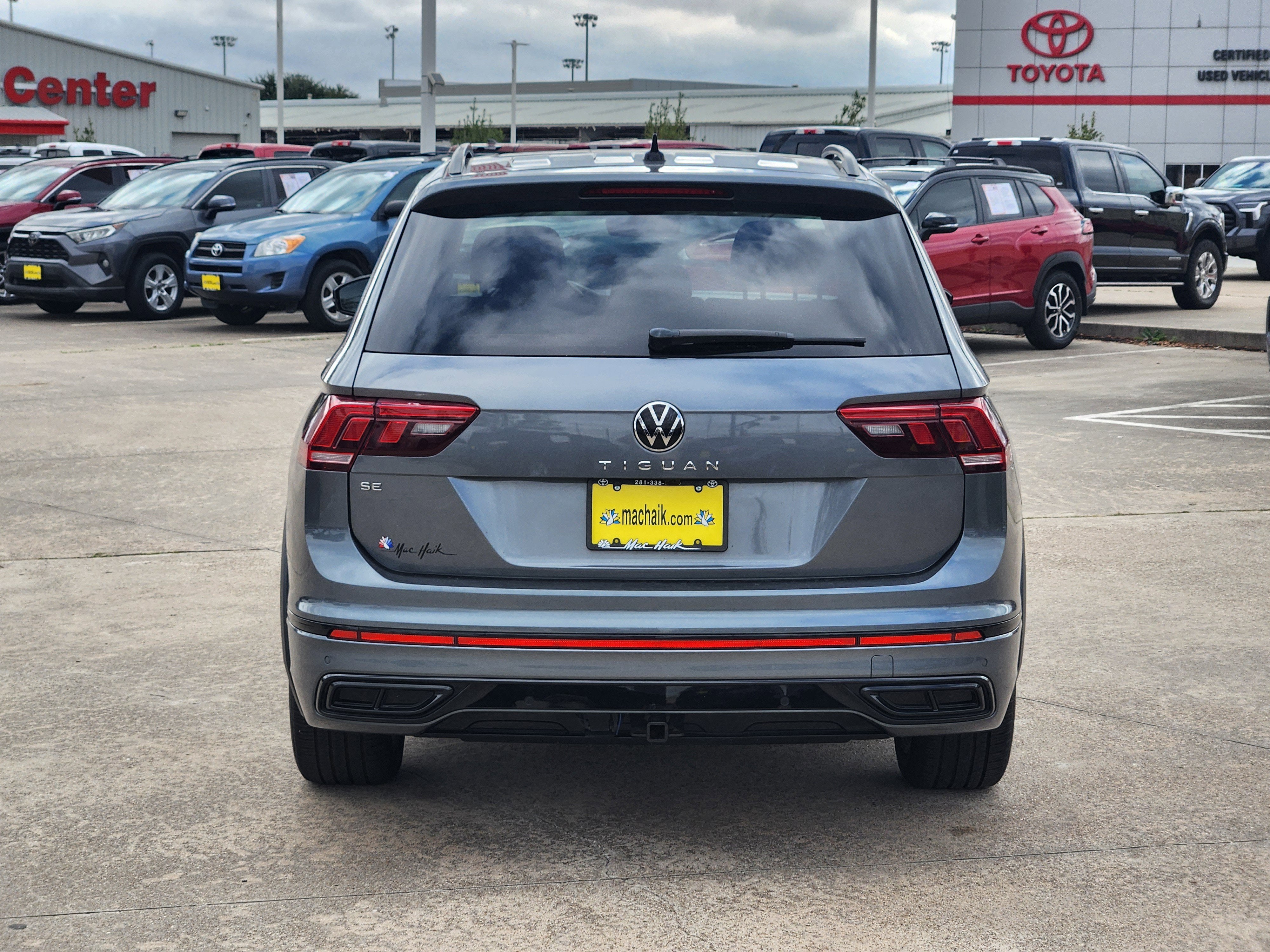 2024 Volkswagen Tiguan 2.0T SE R-Line Black