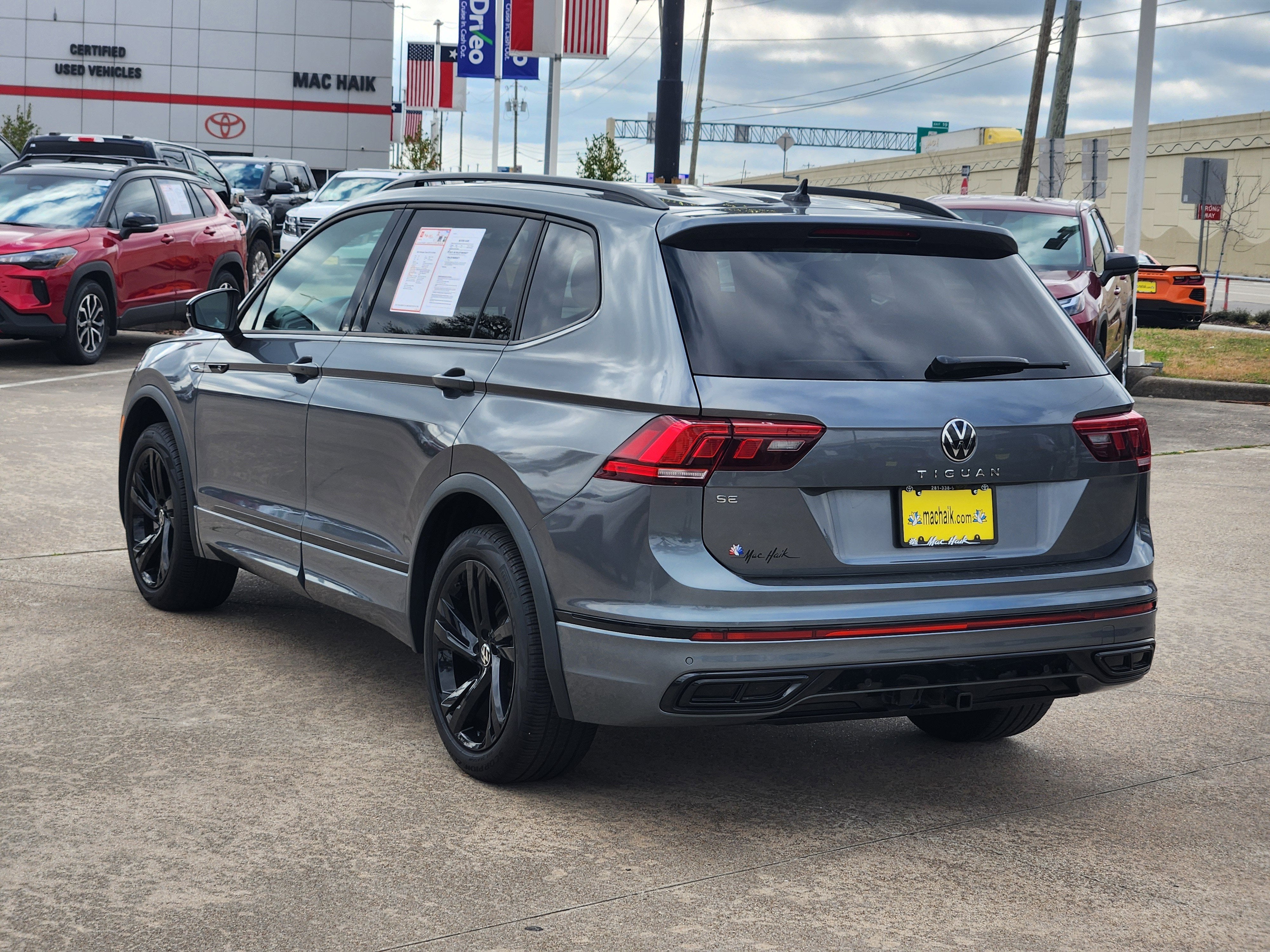 2024 Volkswagen Tiguan 2.0T SE R-Line Black