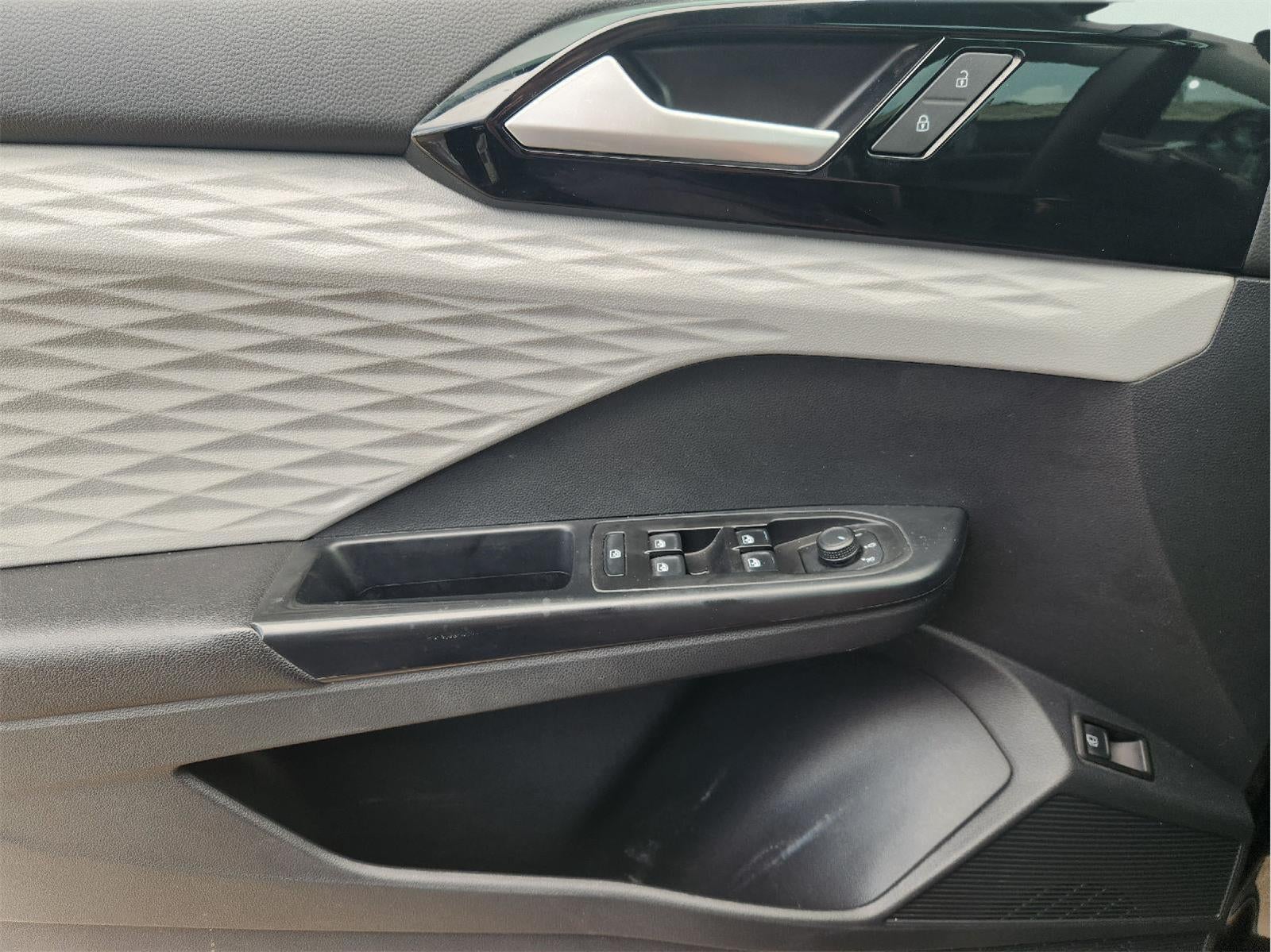 2023 Volkswagen Taos S
