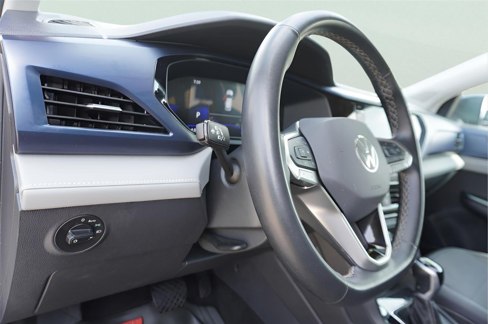 2024 Volkswagen TAOS Base