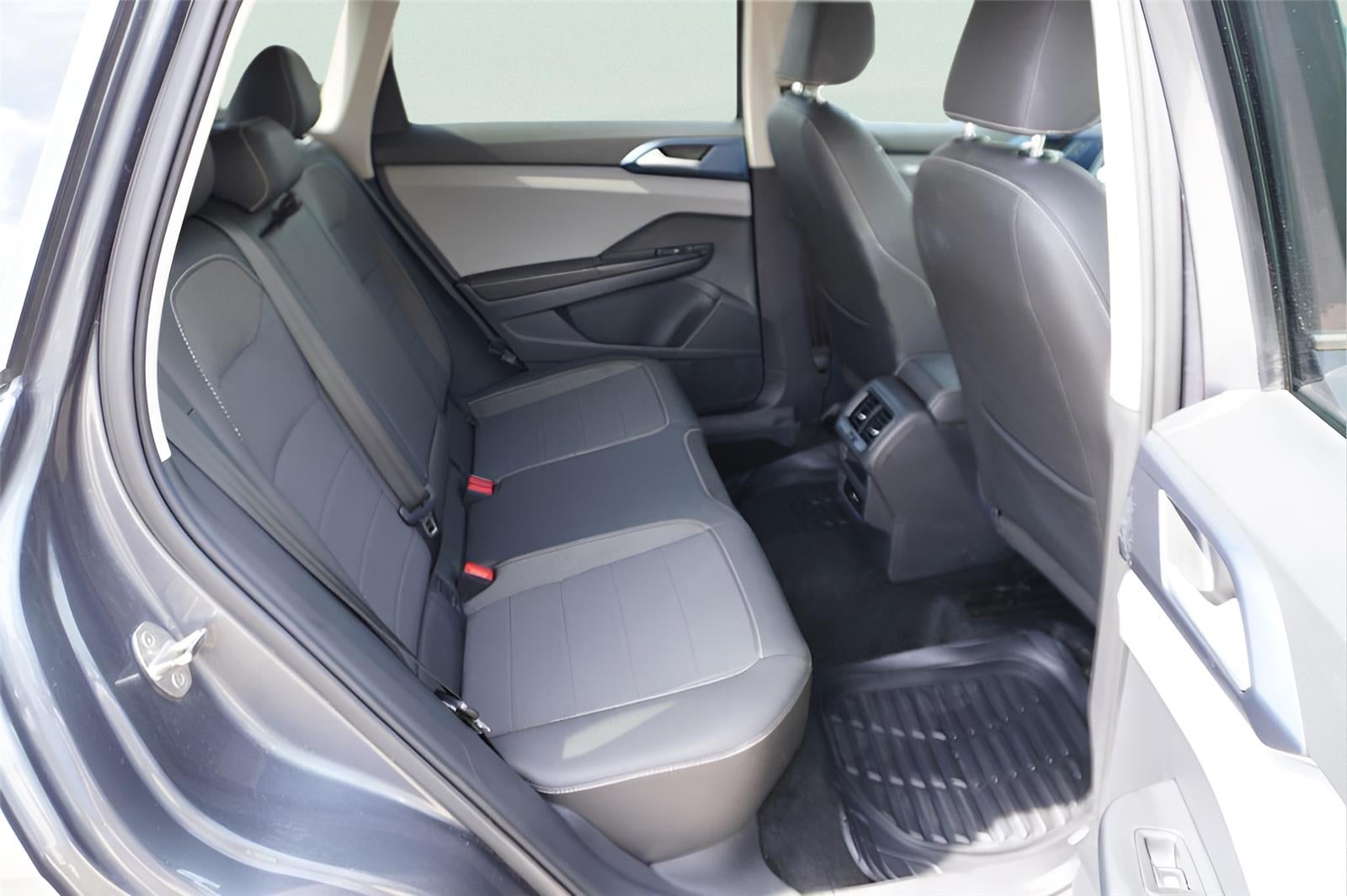 2024 Volkswagen TAOS Base