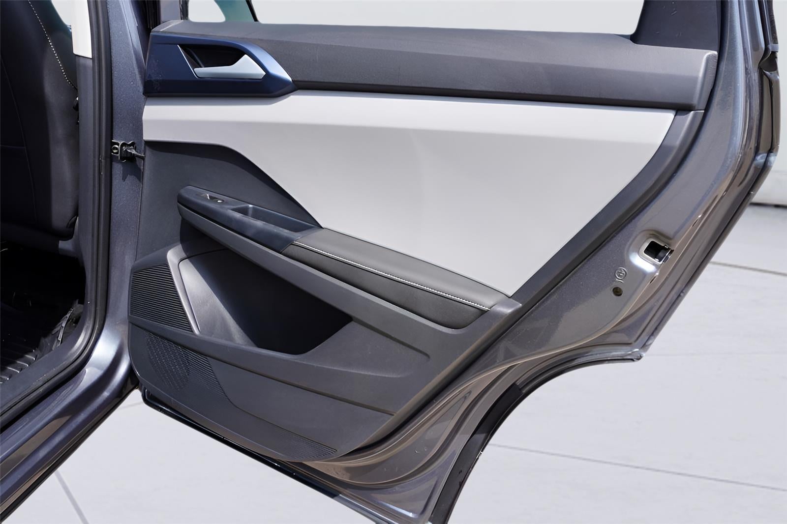 2024 Volkswagen TAOS Base