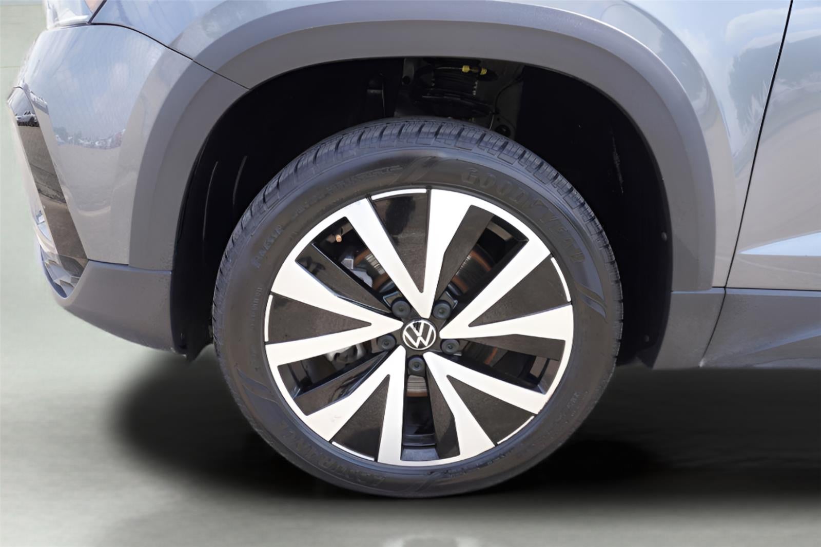 2024 Volkswagen TAOS Base
