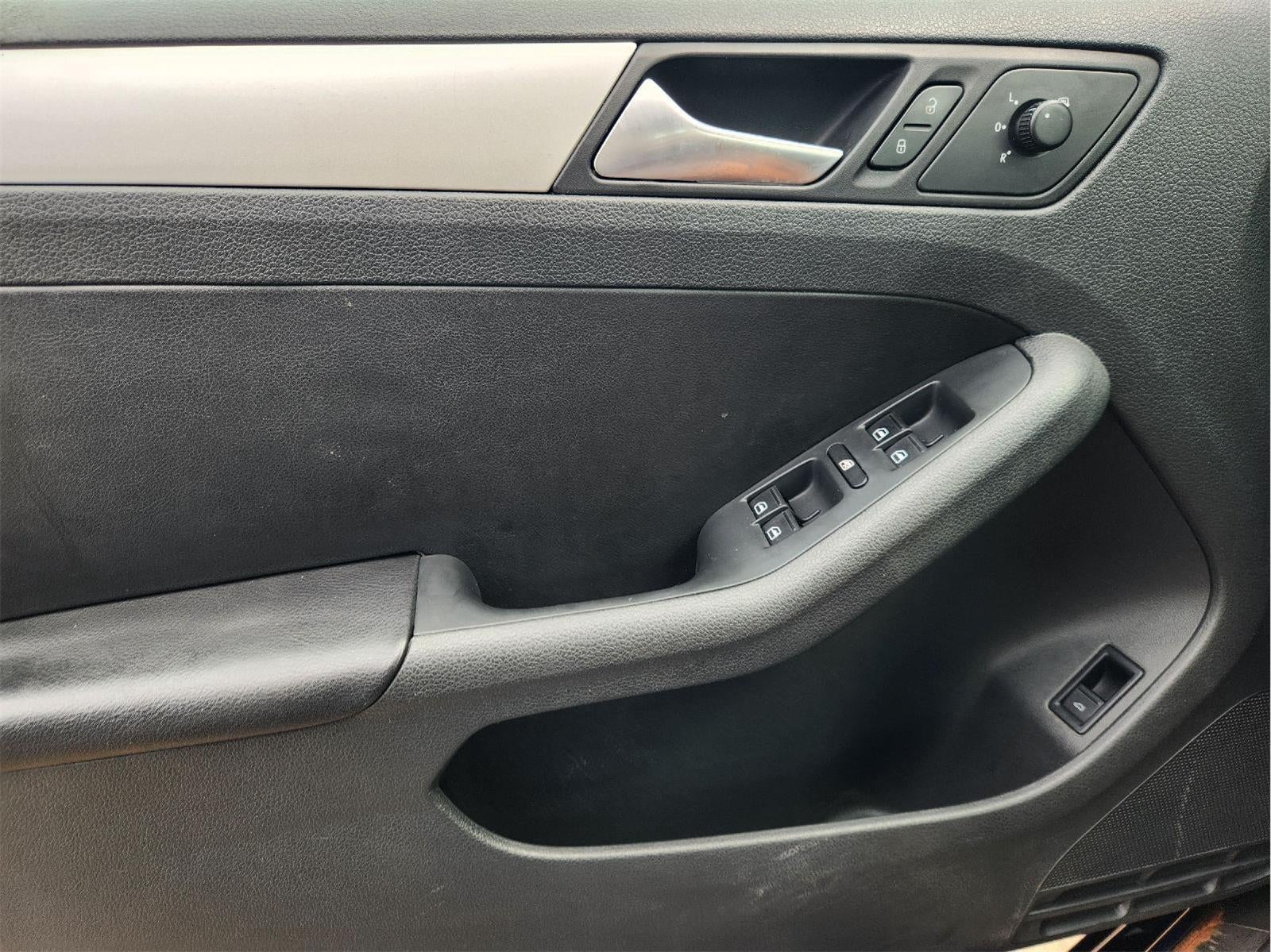 2012 Volkswagen Jetta SEL w/Sunroof PZEV
