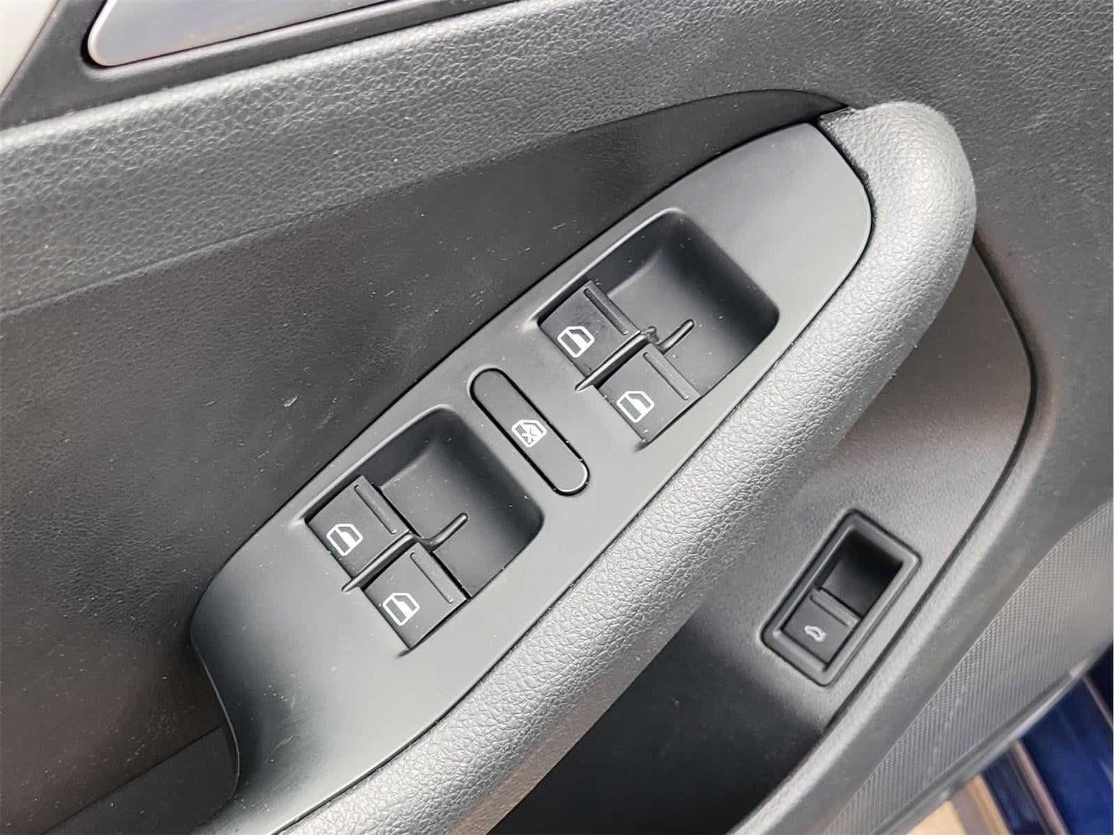 2012 Volkswagen Jetta SEL w/Sunroof PZEV