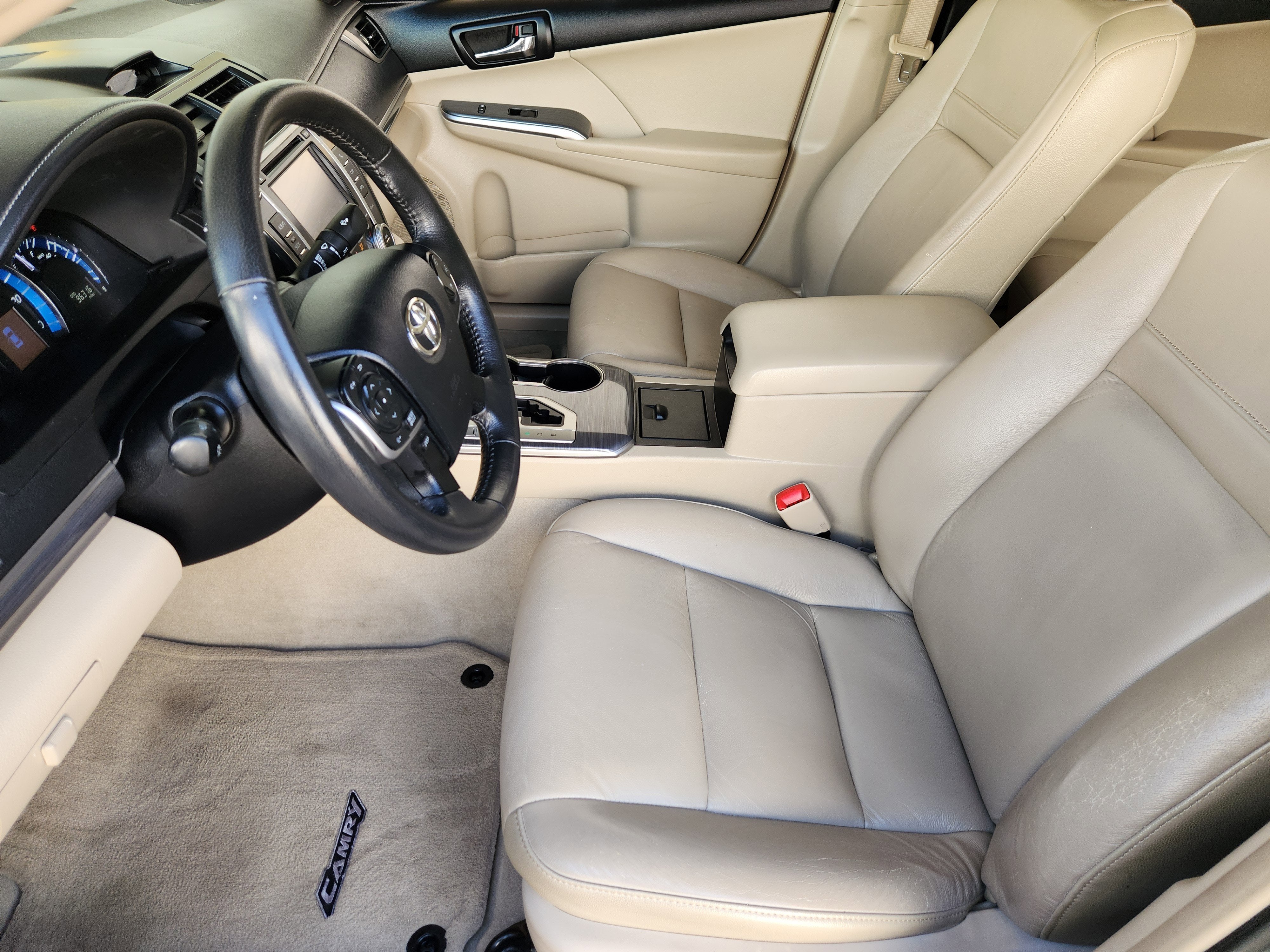 2013 Toyota Camry Hybrid XLE