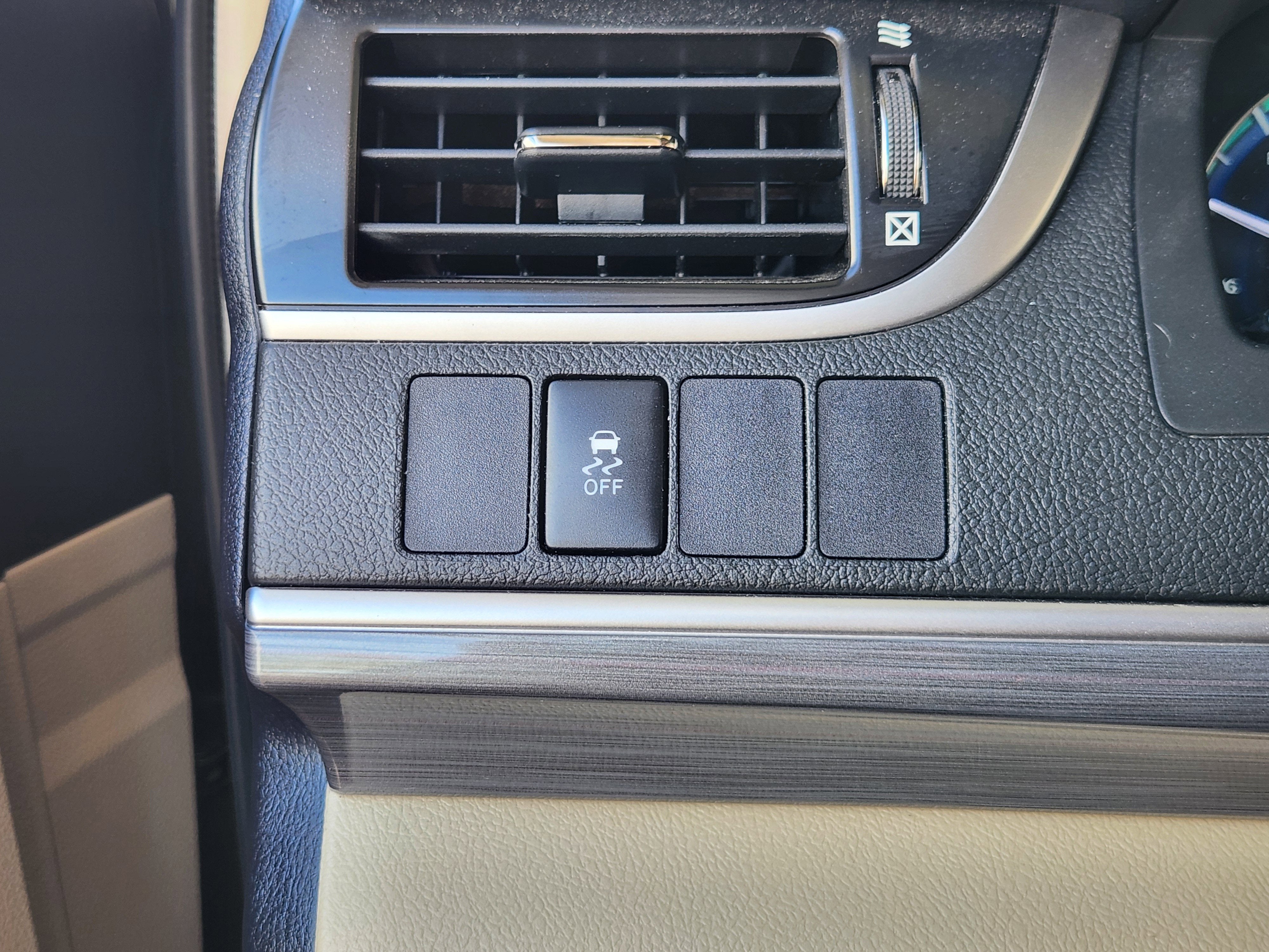 2013 Toyota Camry Hybrid XLE