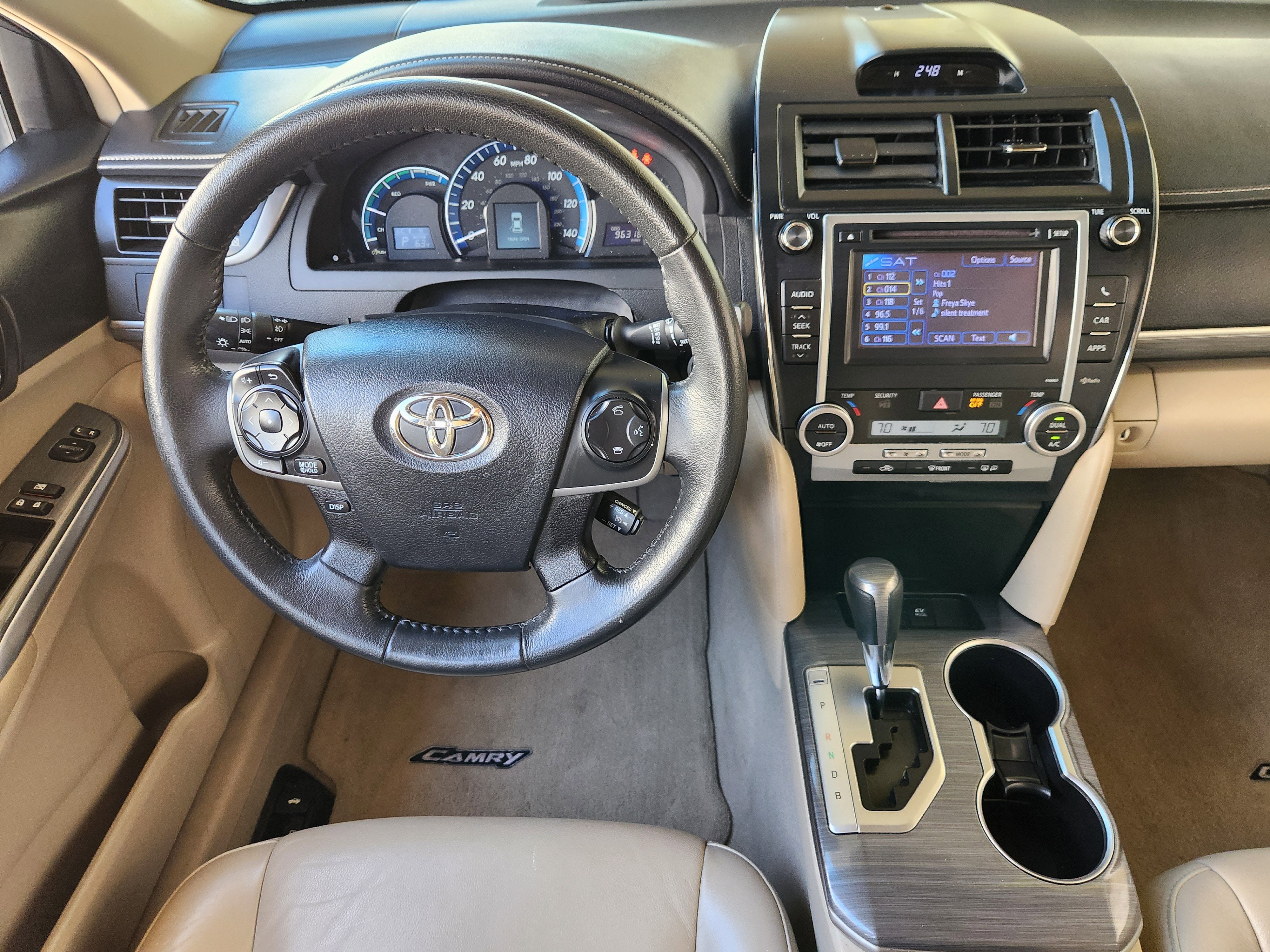 2013 Toyota Camry Hybrid XLE
