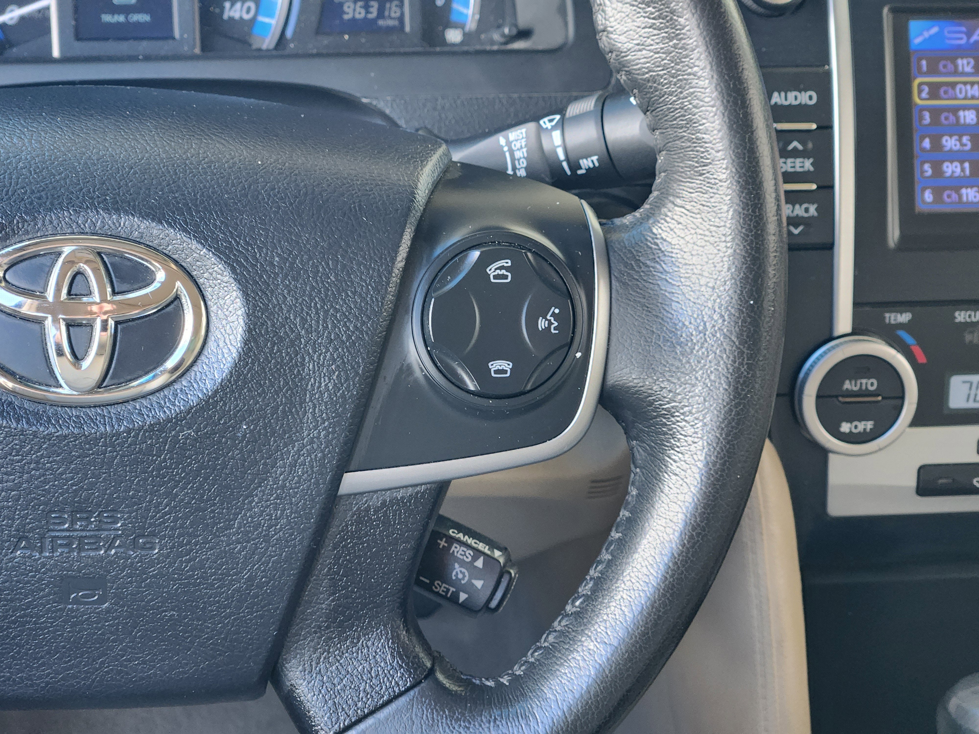 2013 Toyota Camry Hybrid XLE