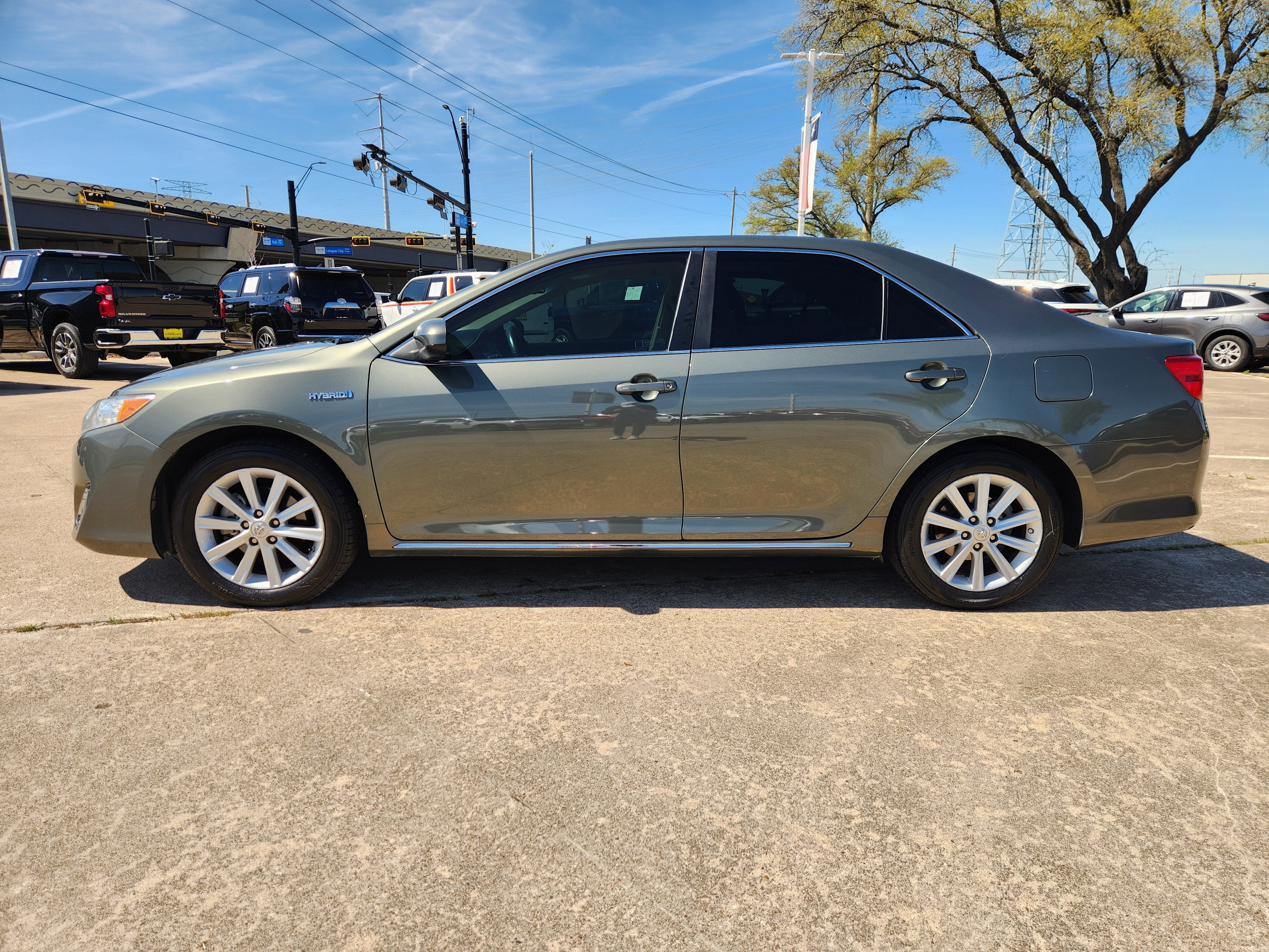 2013 Toyota Camry Hybrid XLE