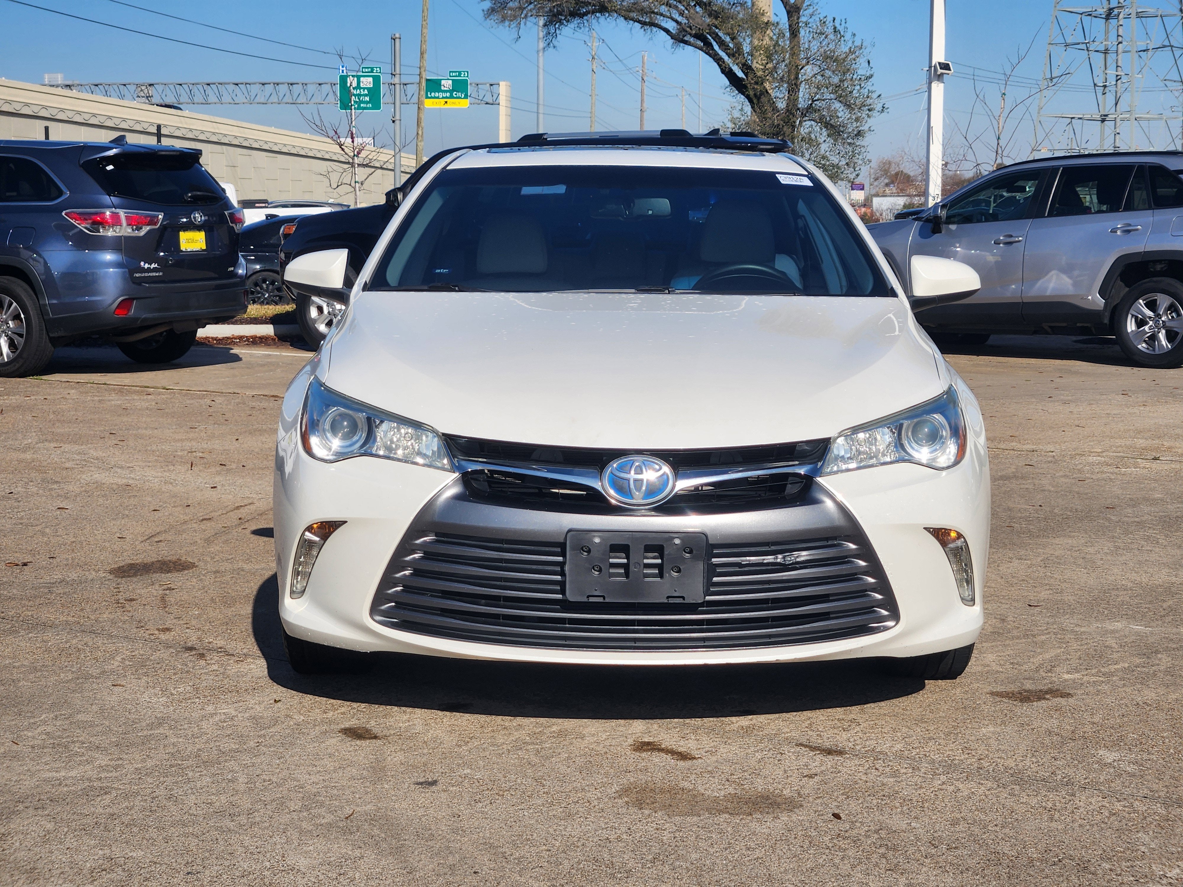 2017 Toyota Camry Hybrid XLE