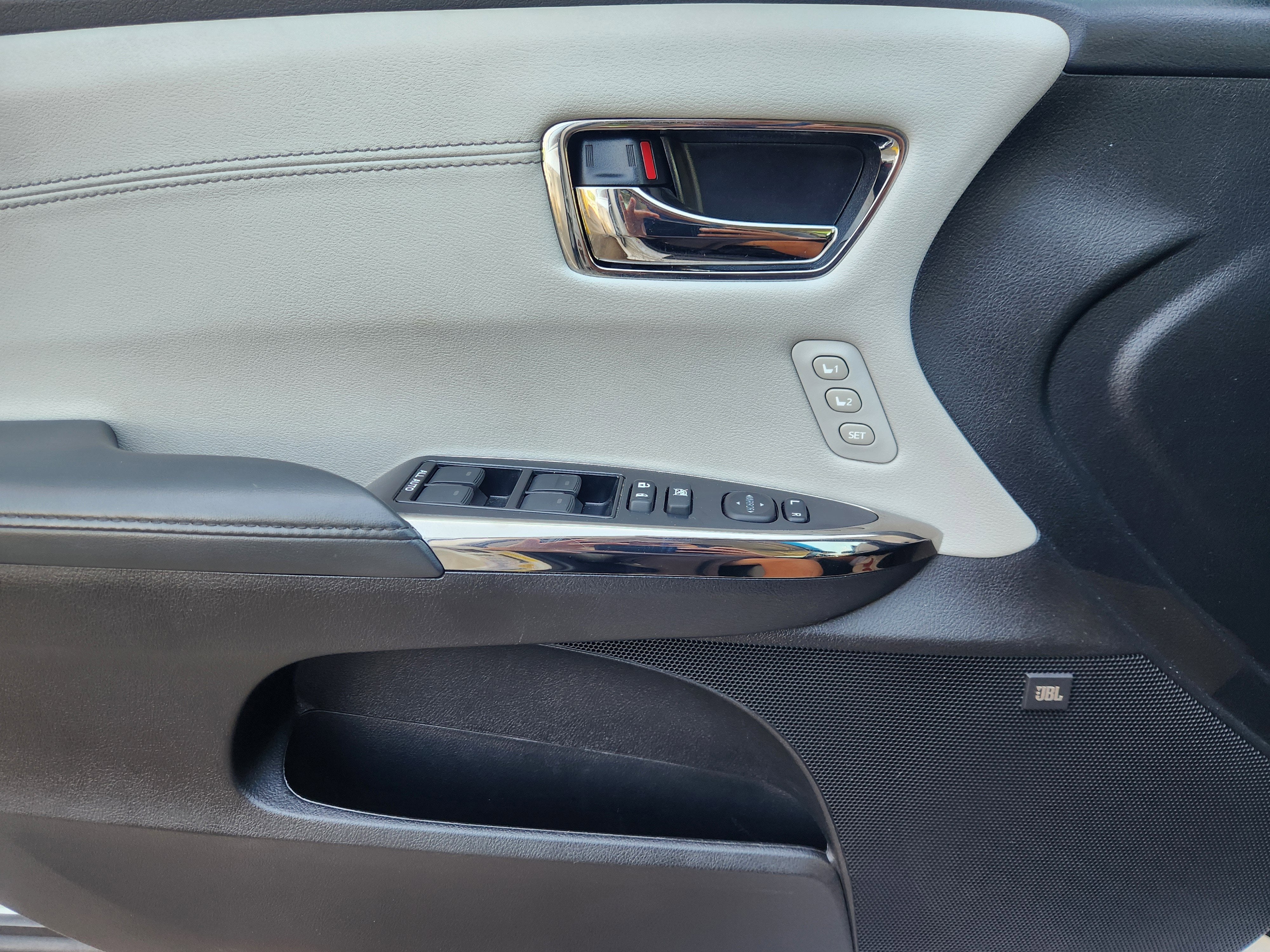 2016 Toyota Avalon Limited