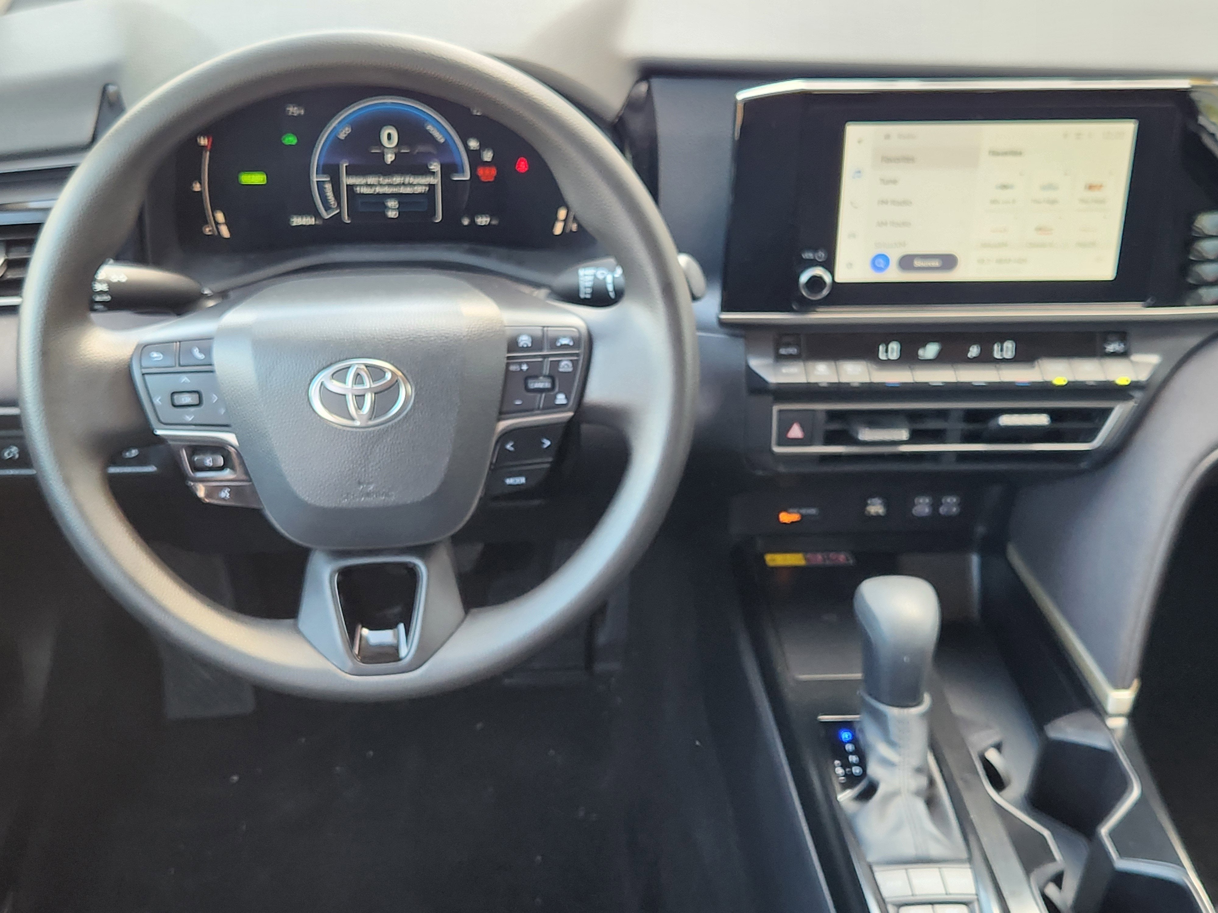 2025 Toyota Camry SE