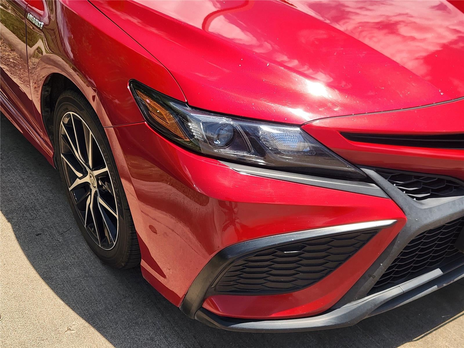 2021 Toyota Camry Hybrid SE