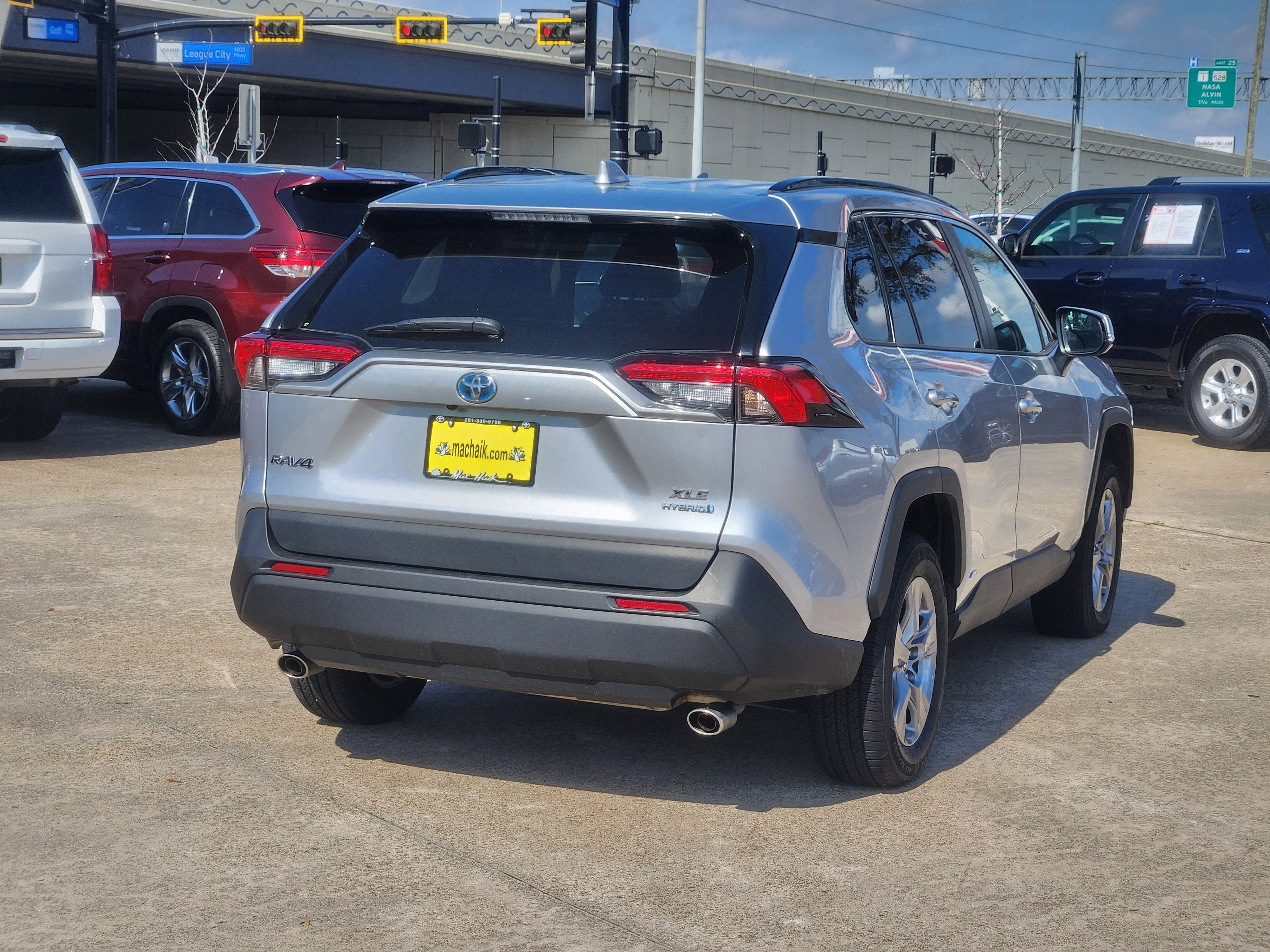2023 Toyota RAV4 Hybrid XLE