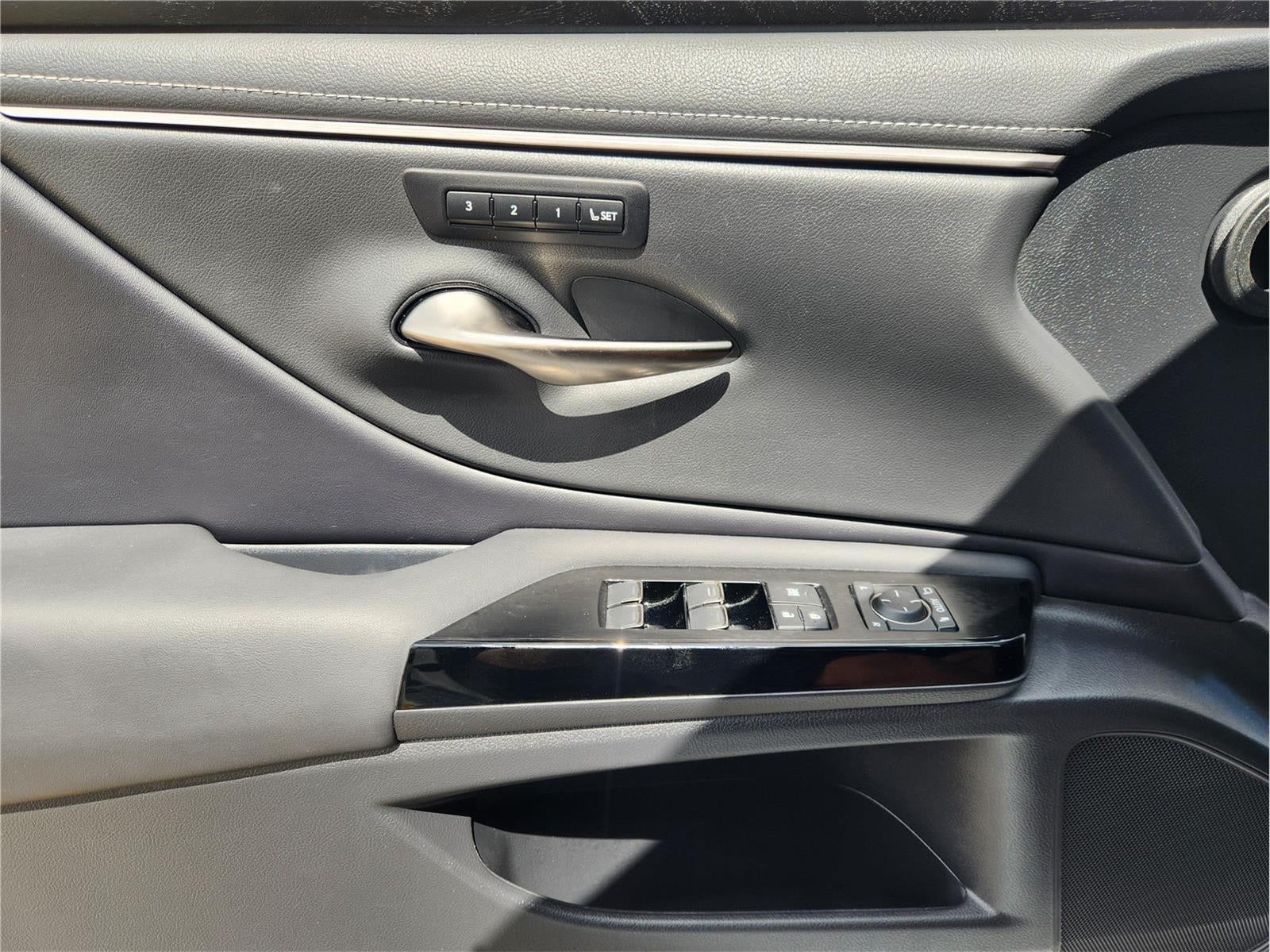 2024 Lexus ES ES 250