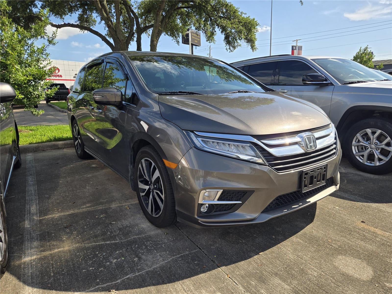 2020 Honda Odyssey Elite's photo