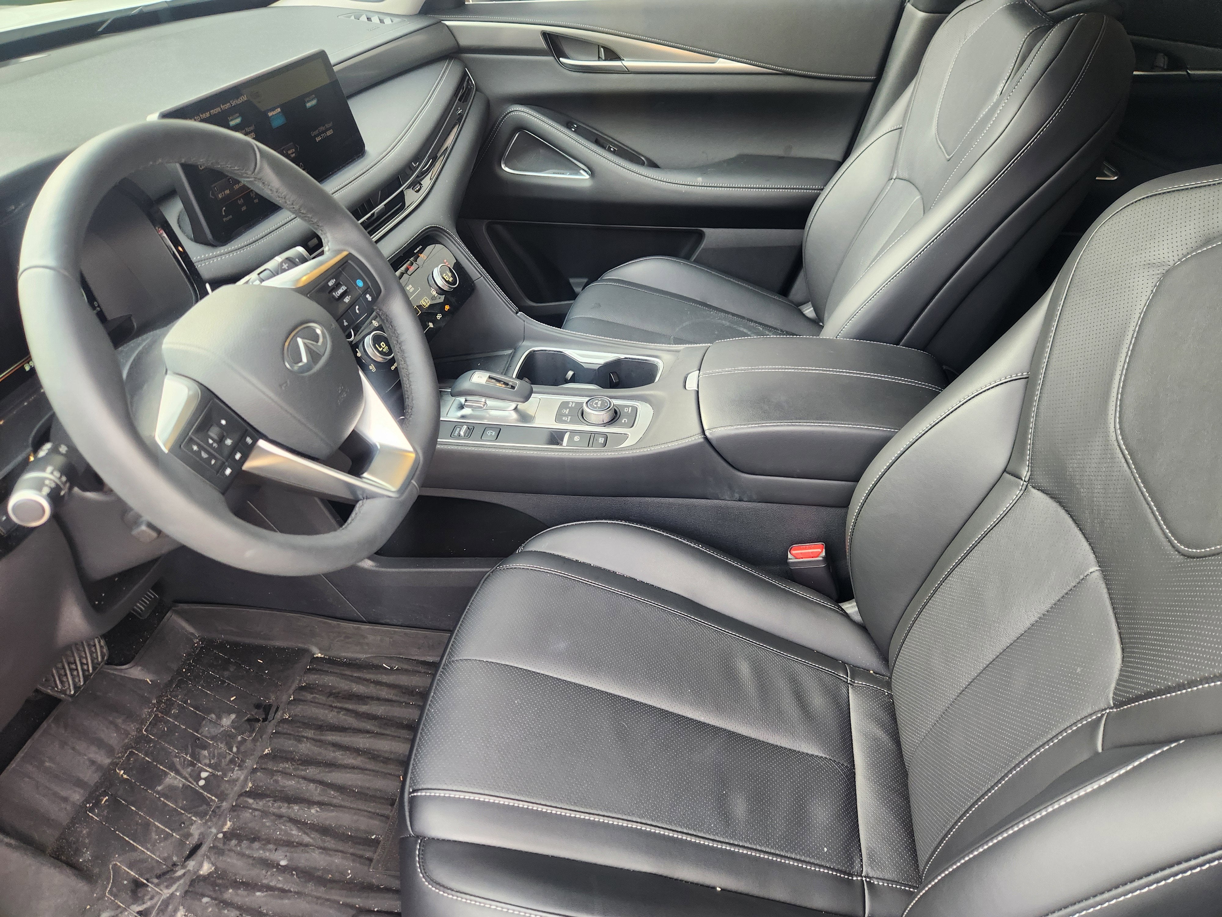 2025 INFINITI QX60 LUXE