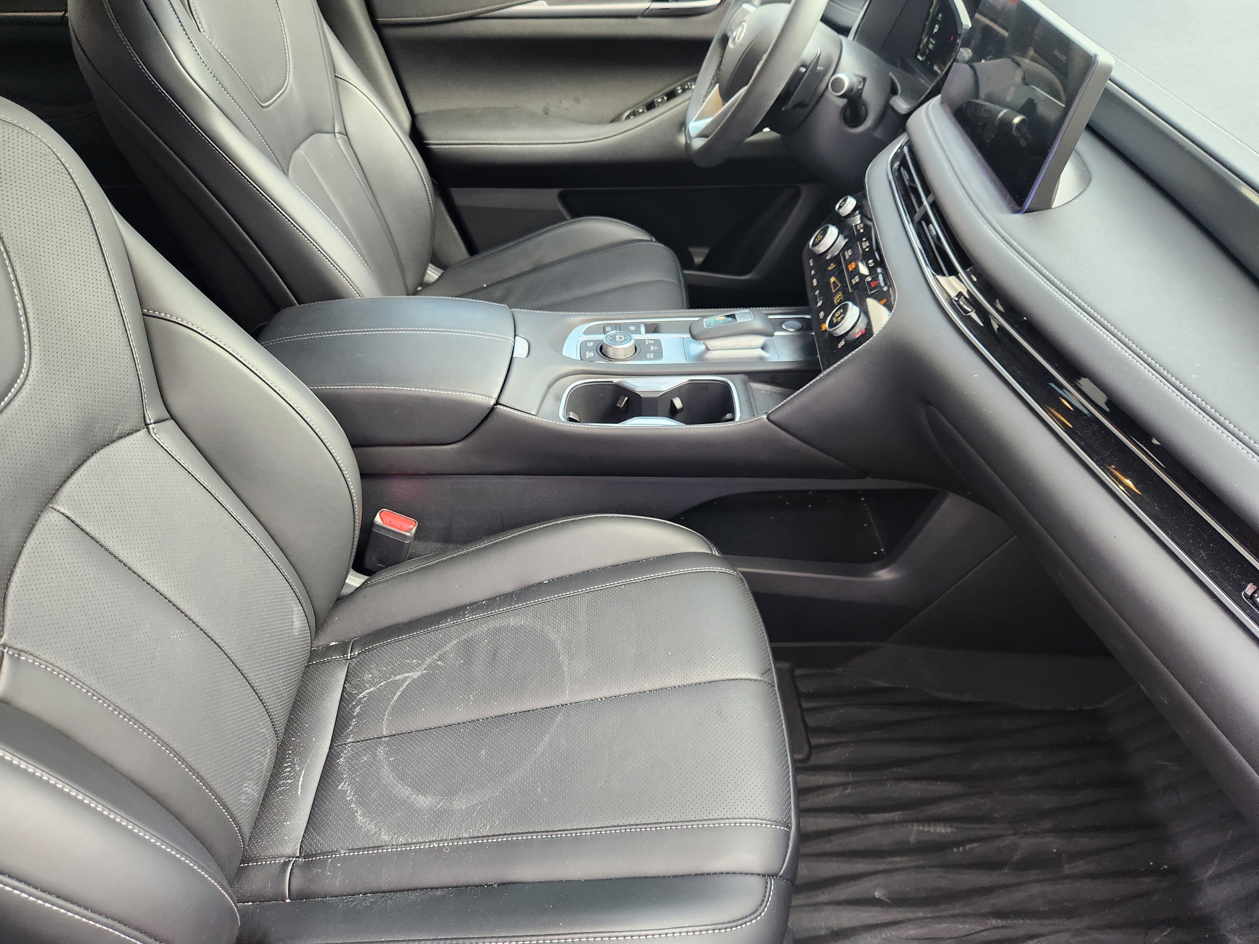 2025 INFINITI QX60 LUXE