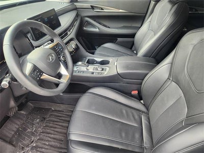 2025 INFINITI QX60 LUXE