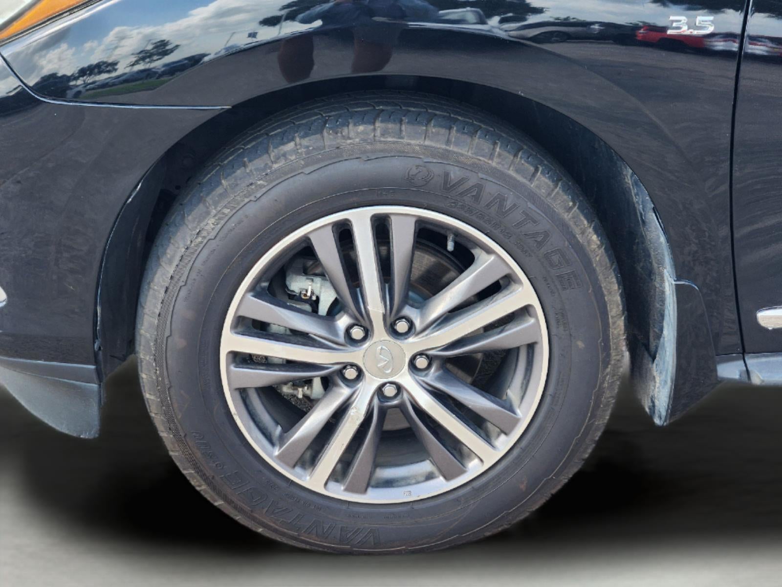 2019 INFINITI QX60 LUXE