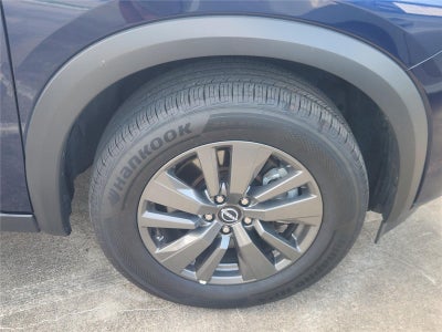 2025 Nissan PATHFINDER Base