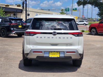 2024 Nissan Pathfinder SL