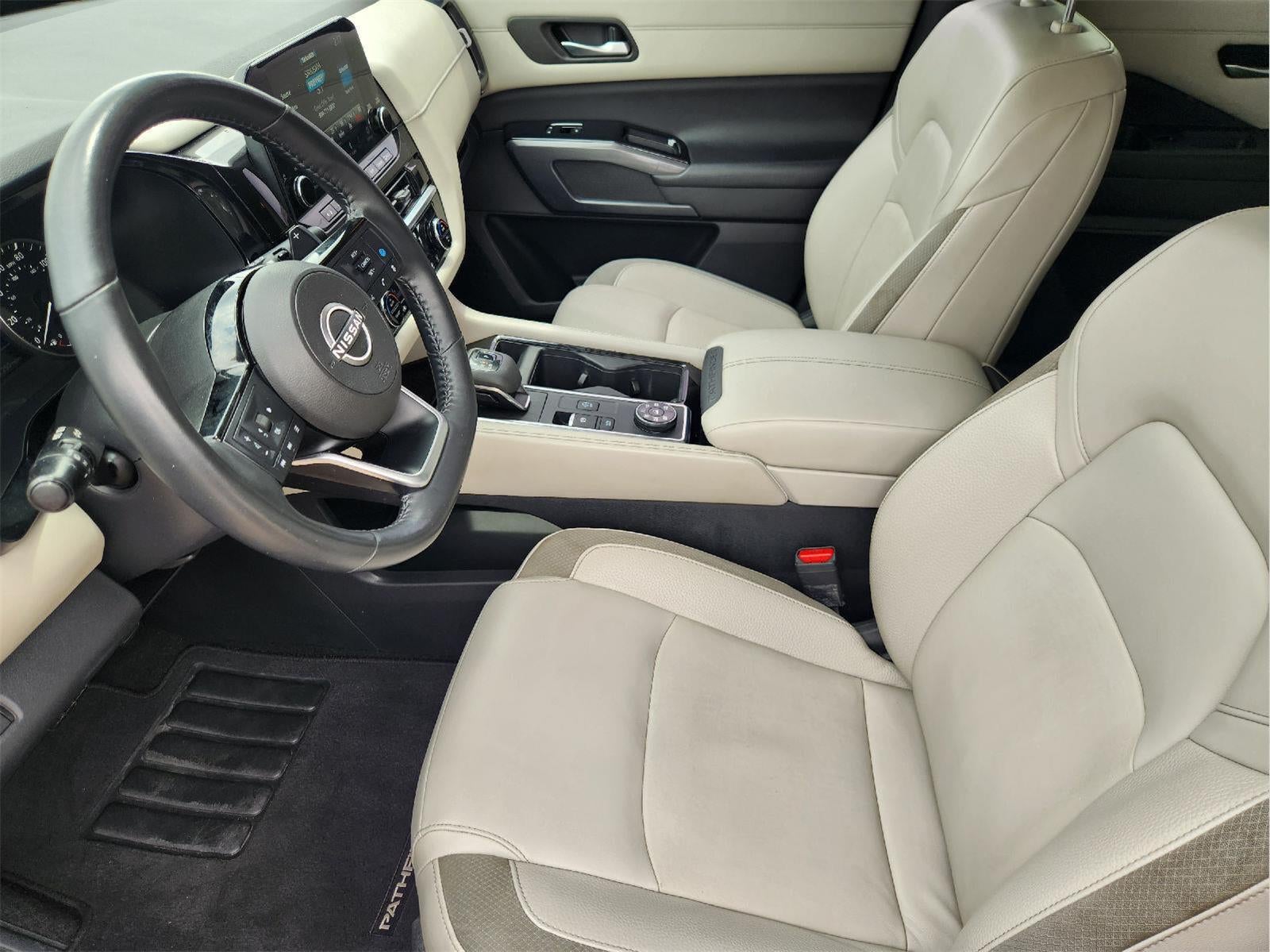 2022 Nissan Pathfinder SL