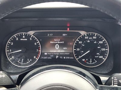 2022 Nissan Pathfinder SL