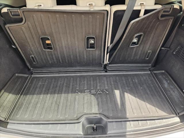 2022 Nissan Pathfinder SL