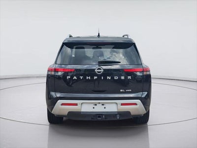2022 Nissan Pathfinder SL