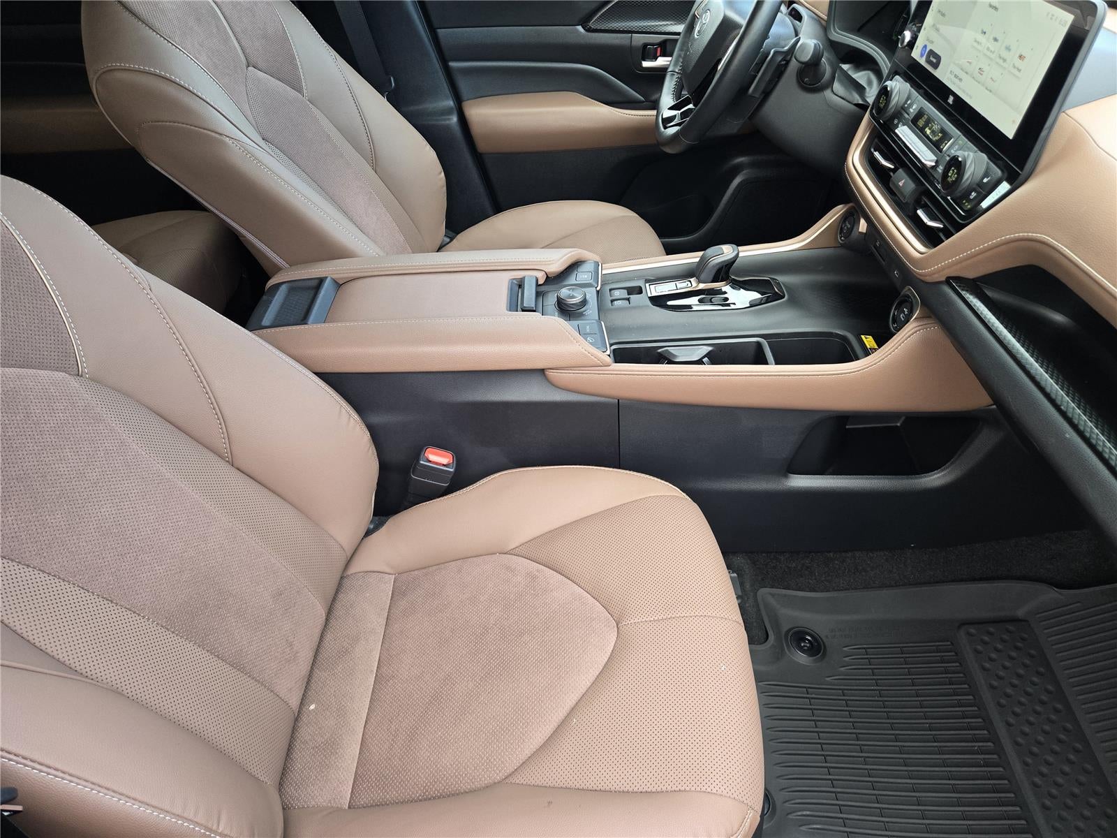 2025 Toyota Grand Highlander Hybrid MAX Platinum