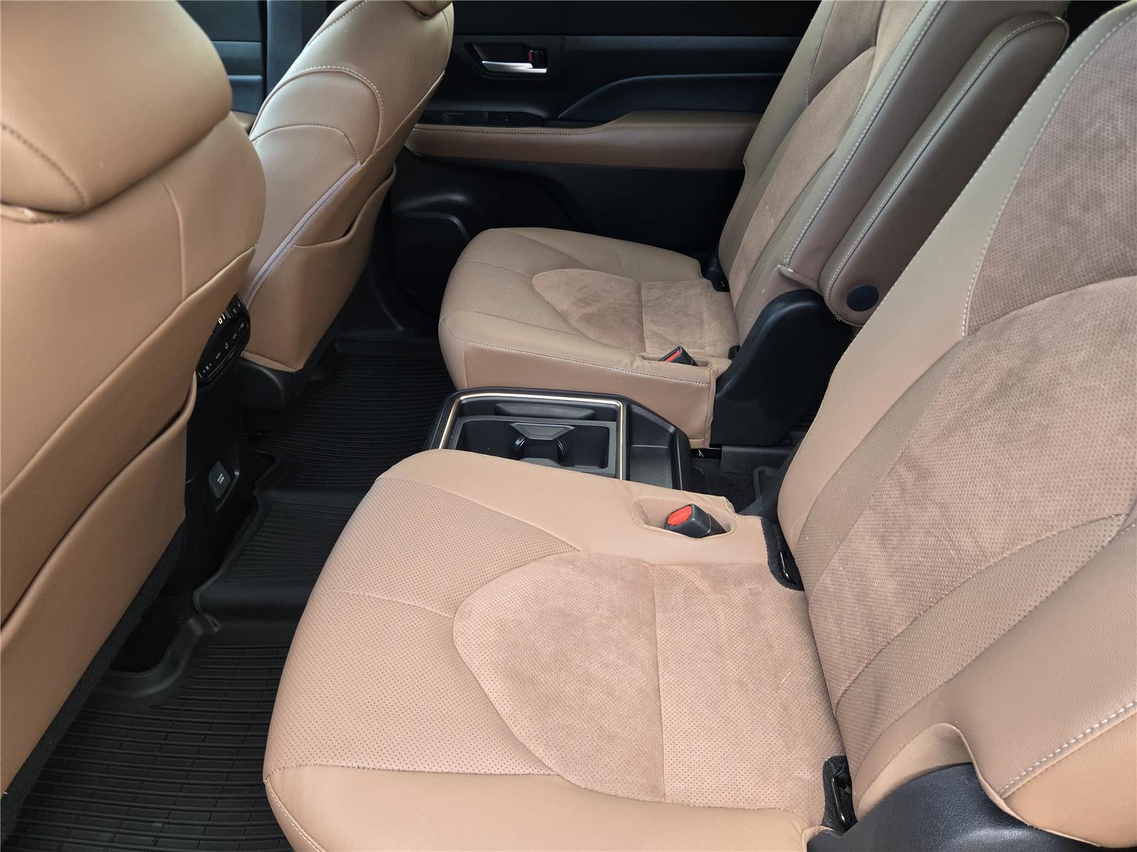 2025 Toyota Grand Highlander Hybrid MAX Platinum