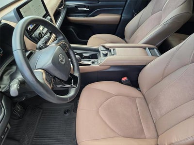 2025 Toyota Grand Highlander Hybrid MAX Platinum