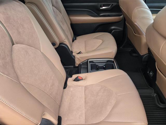 2025 Toyota Grand Highlander Hybrid MAX Platinum