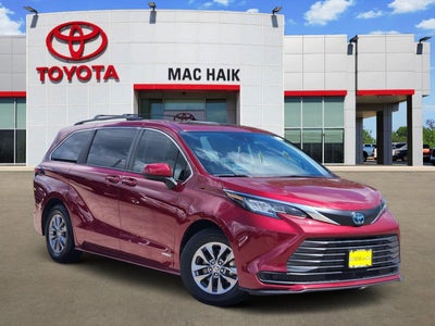 2021 Toyota Sienna LE
