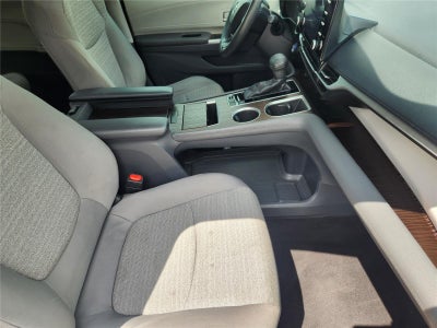2021 Toyota Sienna LE