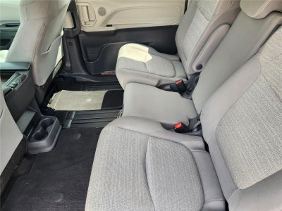 2021 Toyota Sienna LE