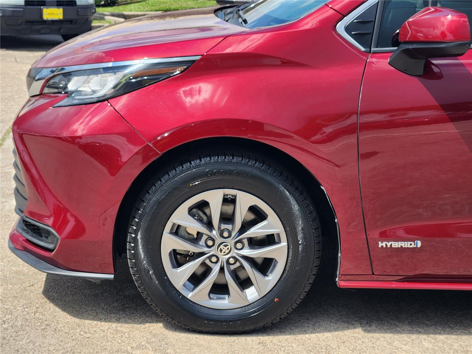 2021 Toyota Sienna LE