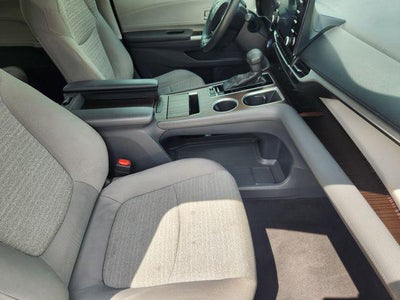 2021 Toyota Sienna LE