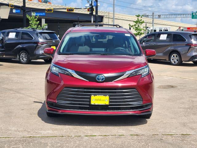 2021 Toyota Sienna LE